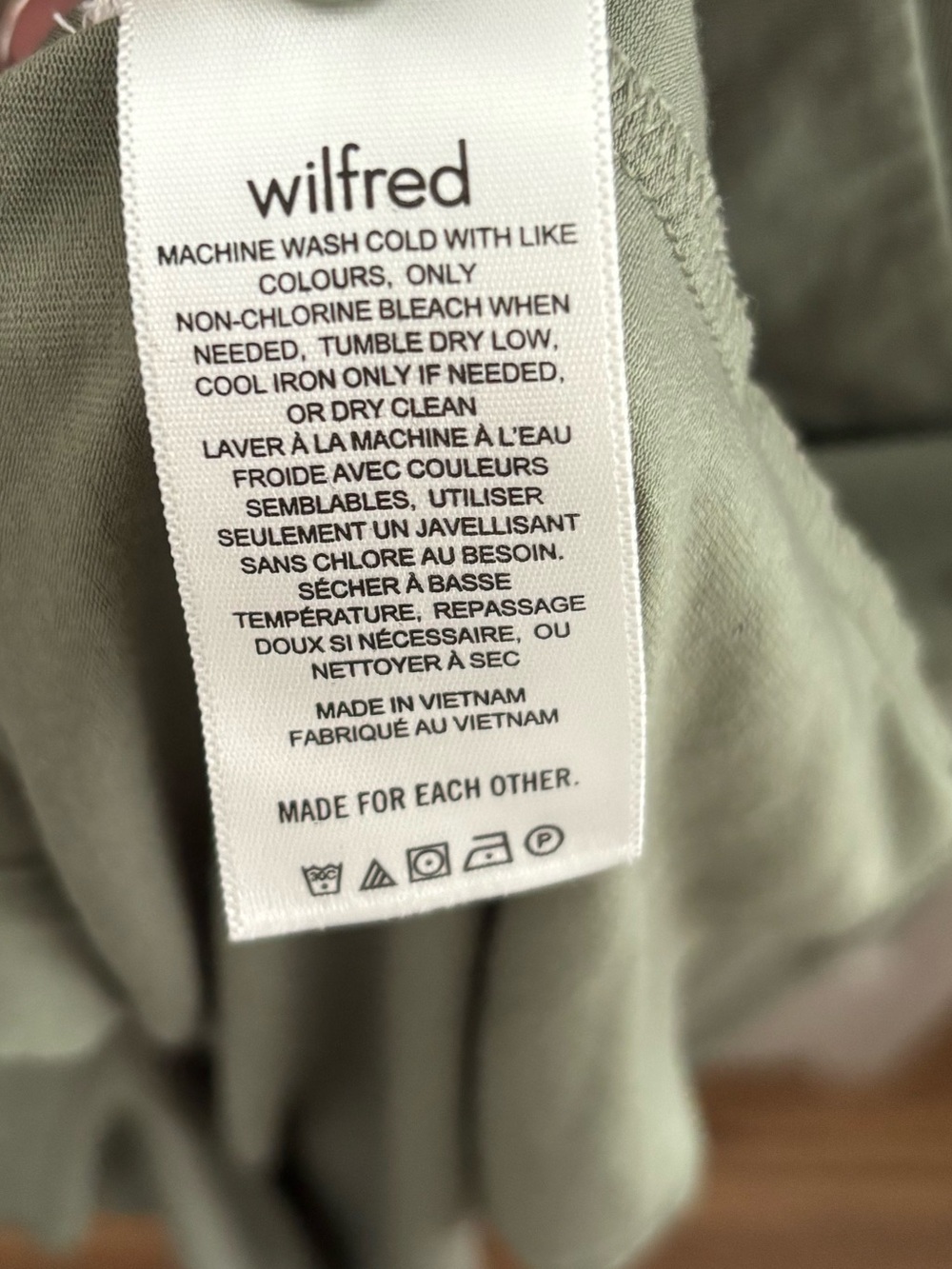 Wilfred by Aritzia Olive Green Tencel Stretch Button Front Top M - Picture 6 of 7